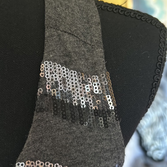 Dots heather gray sequin tank top. - Picture 8 of 11